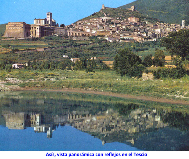 Asís, vista panorámica con reflejos en el Tescio